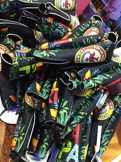 Invitaciones Shark en Zihuatanejo