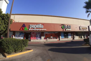 Papélia Plaza Encinos en Tecate