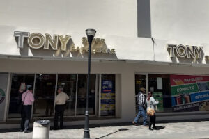 Tony Superpapelerías en Tampico