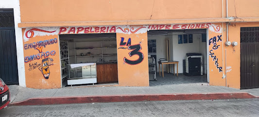 Centro de Copiado La Tres en Emiliano Zapata