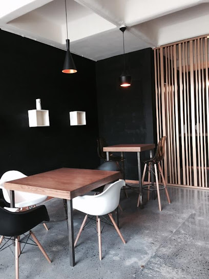 Cavalier Tori Atelier Prints en San Pedro Garza García